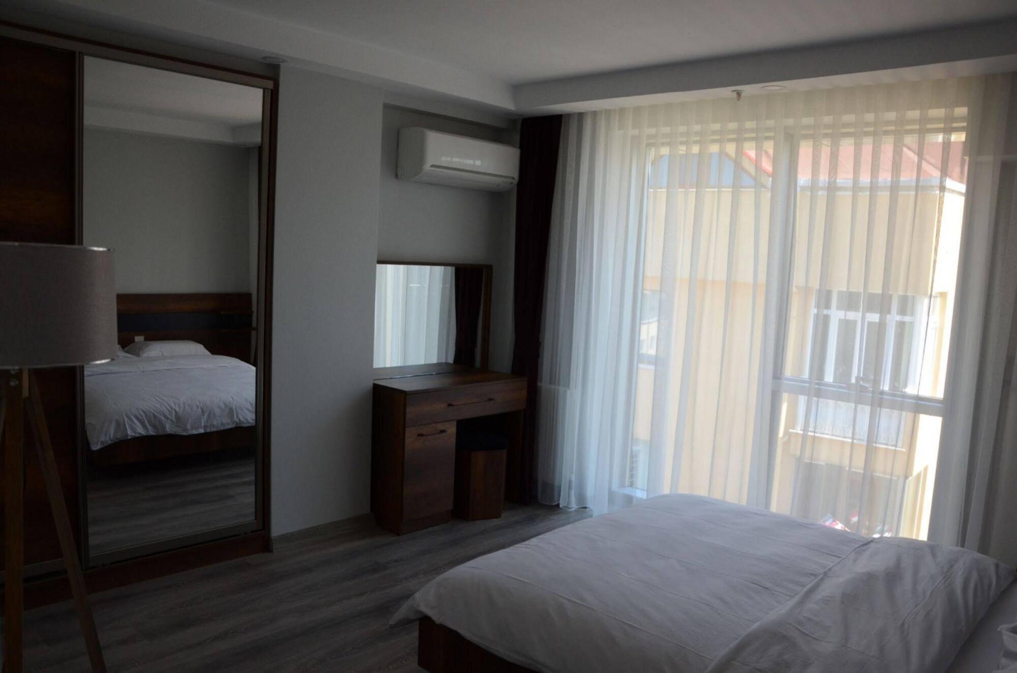On4 Rooms & Suites Istambul Extérieur photo